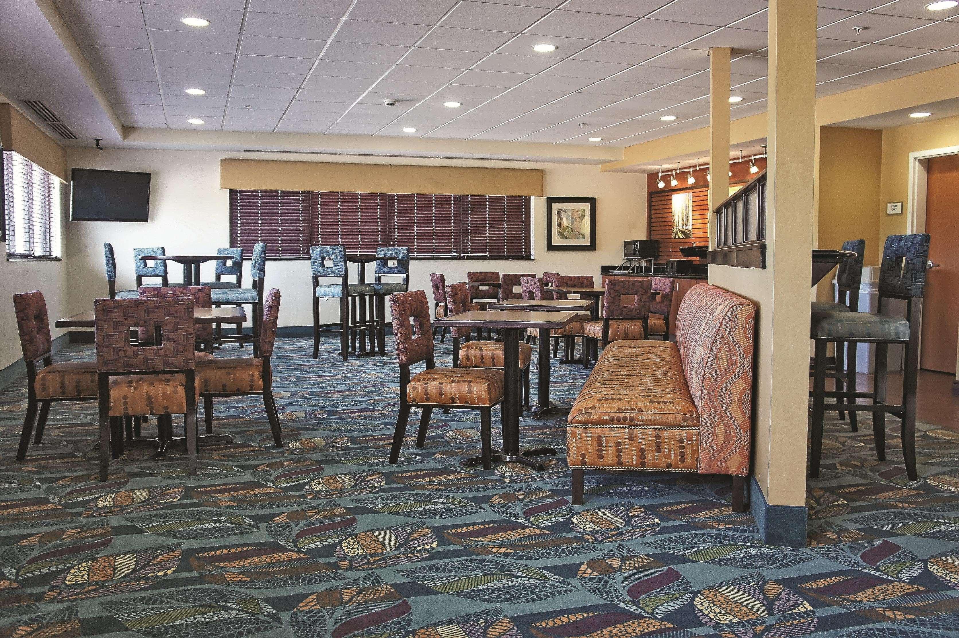 Hotel La Quinta By Wyndham Edmond Zewnętrze zdjęcie